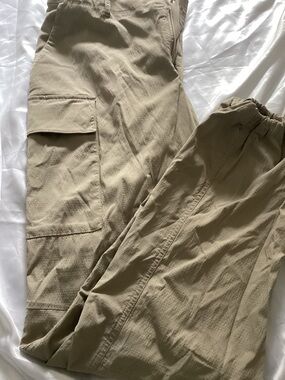 Athleta Women's Cargo Pants in Beige/Tan